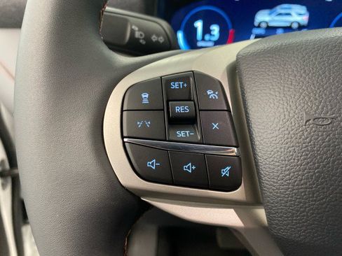 New 2025 Ford Explorer Active image 21