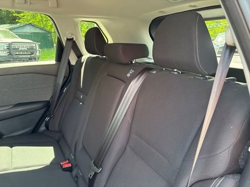 Used 2023 Nissan Rogue S AWD/4WD image 20