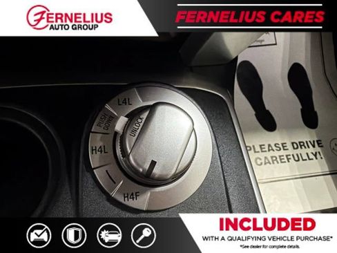 Used 2022 Toyota 4Runner Limited AWD/4WD image 38