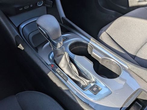 Used 2024 Chevrolet Malibu LT image 26