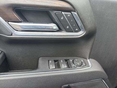 Used 2025 GMC Sierra 1500 SLT AWD/4WD image 19