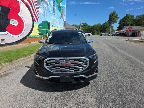 Used 2018 GMC Terrain Denali w/ Advanced Safety Package FWD image 11