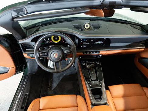 Certified 2026 Porsche 911 Targa 4 GTS AWD/4WD image 27