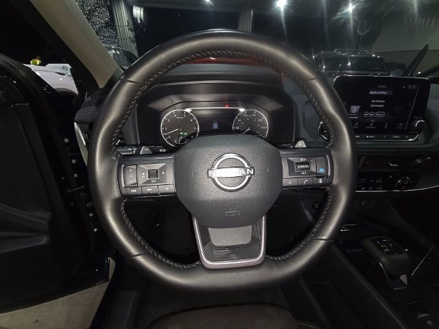 Used 2026 Nissan Rogue SV FWD image 4