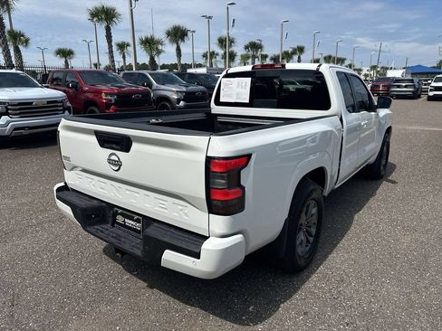 Used 2025 Nissan Frontier SV w/ SV Convenience Package RWD image 16