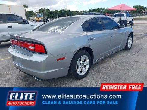 Used 2014 Dodge Charger SE w/ Connectivity Group image 7
