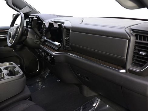 Used 2023 Chevrolet Silverado 1500 RST AWD/4WD image 15