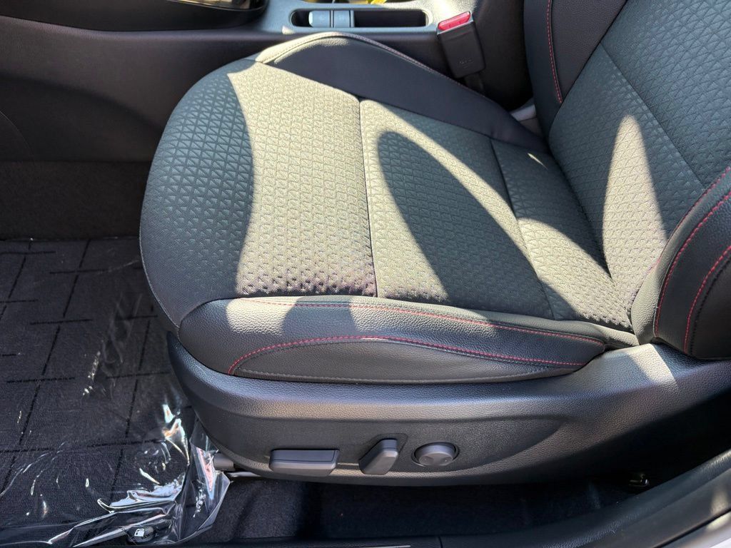 Used 2025 Kia Soul GT-Line w/ GT-Line Technology Package FWD image 27