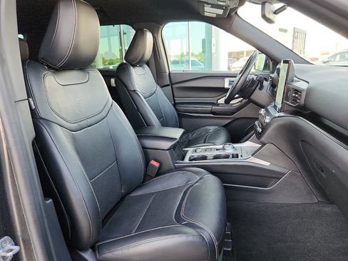 Used 2020 Ford Explorer ST w/ Premium Technology Package AWD/4WD image 14