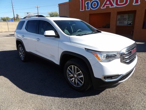 Used 2018 GMC Acadia SLE w/ Driver Alert Package I FWD image 2