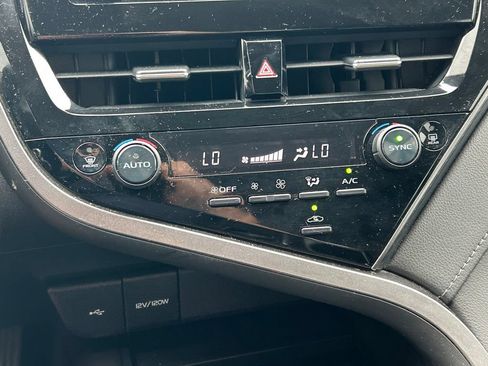 Used 2022 Toyota Camry LE FWD image 26