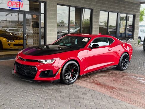 Used 2020 Chevrolet Camaro ZL1 RWD image 60