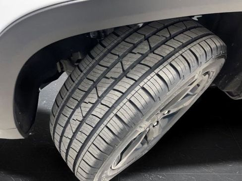 Used 2023 Jeep Grand Cherokee Limited w/ Luxury Tech Group II image 37