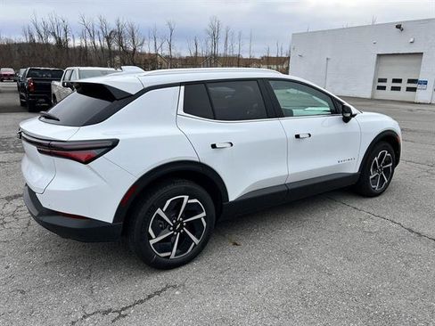 New 2026 Chevrolet Equinox EV LT image 6