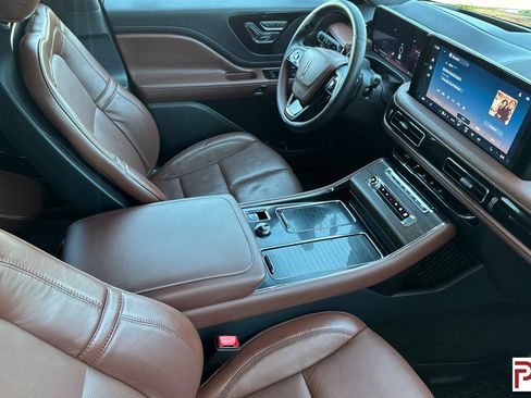 Used 2025 Lincoln Aviator Reserve AWD/4WD image 20