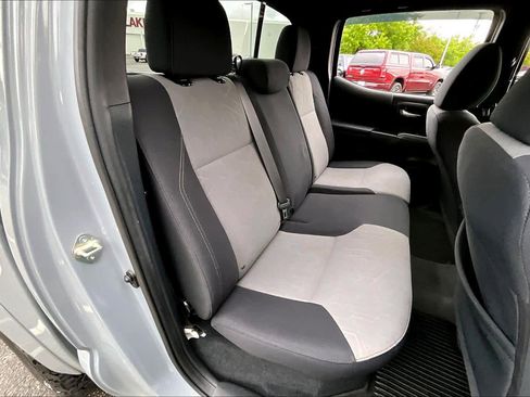 Certified 2021 Toyota Tacoma TRD Sport w/ Technology Package AWD/4WD image 19