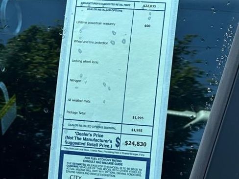 New 2025 Nissan Versa SV w/ Trunk Package image 10