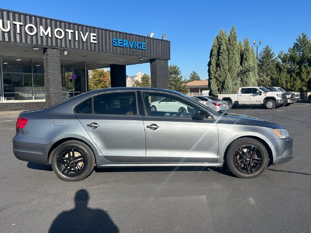 Used 2011 Volkswagen Jetta Sedan FWD image 2