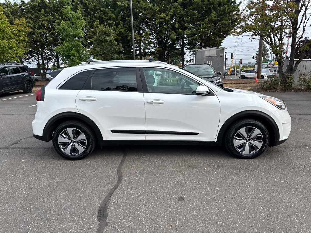 Used 2018 Kia Niro EX FWD image 7