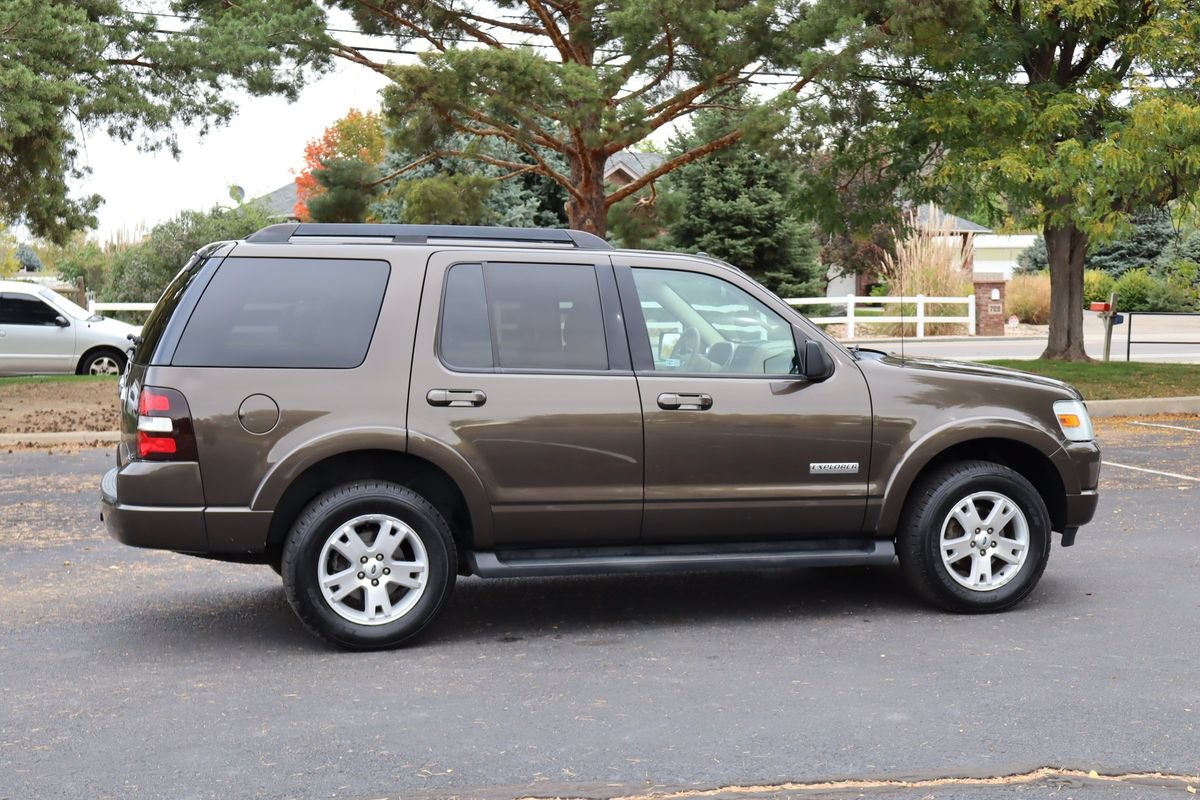 Used 2008 Ford Explorer XLT AWD/4WD image 4