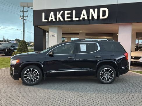 Certified 2022 GMC Acadia Denali w/ Denali Technology Package AWD/4WD image 3