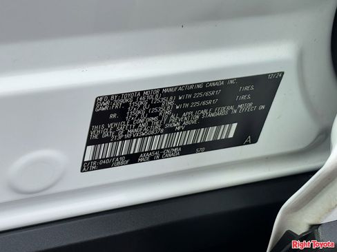 Certified 2025 Toyota RAV4 XLE image 32