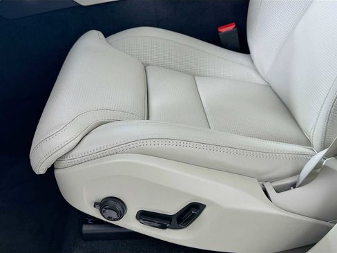 New 2026 Volvo XC90 T8 Ultra w/ Protection Package Premier image 17