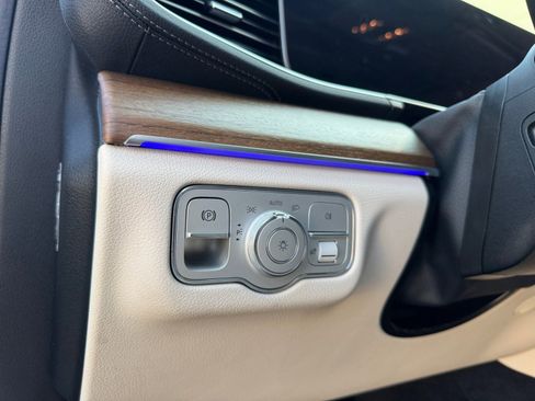 Used 2021 Mercedes-Benz GLS 580 4MATIC image 21