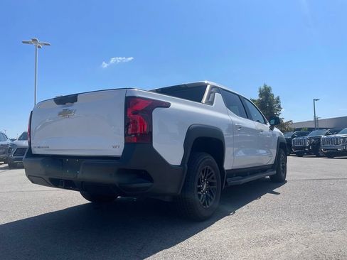 Used 2024 Chevrolet Silverado EV W/T AWD/4WD image 7