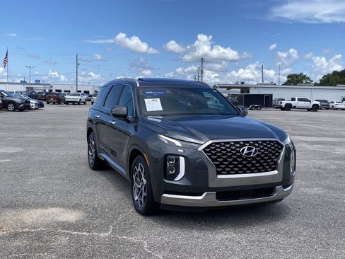Used 2022 Hyundai Palisade Calligraphy FWD image 2