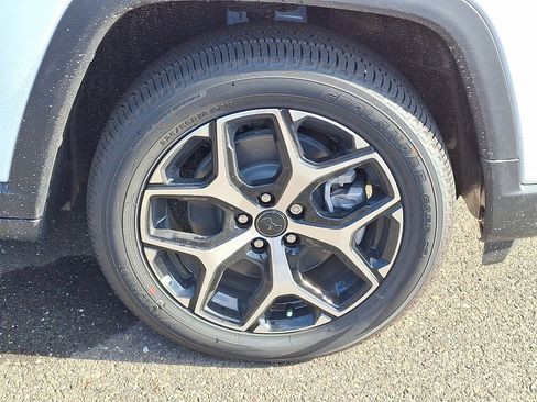 New 2026 Jeep Compass Limited image 4