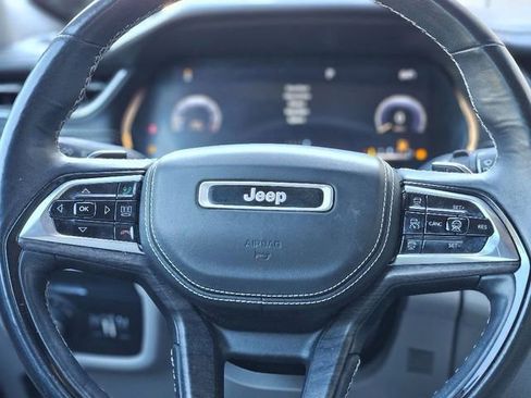 Used 2022 Jeep Grand Cherokee L Overland w/ Advanced Protech Group III image 16