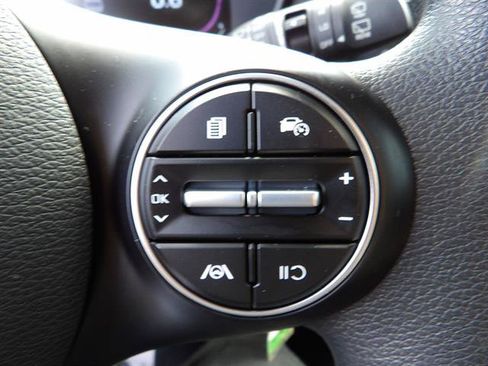Used 2023 Kia Soul LX FWD image 25