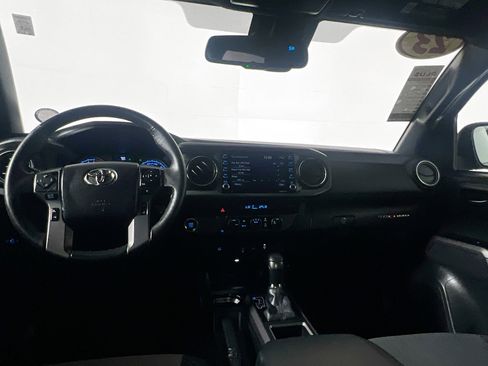 Used 2023 Toyota Tacoma TRD Off-Road image 30