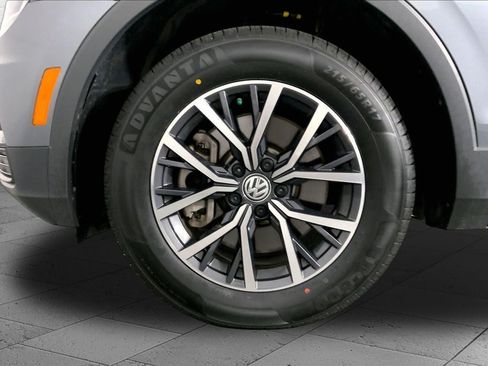 Used 2021 Volkswagen Tiguan S FWD image 9