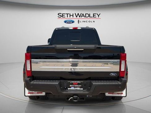 Certified 2022 Ford F450 Platinum w/ FX4 Off-Road Package AWD/4WD image 6