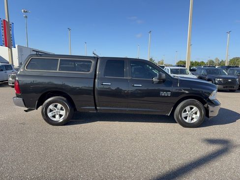 Used 2017 RAM 1500 Classic SLT image 5
