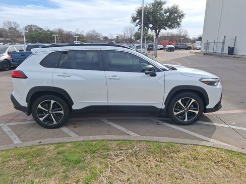 Used 2025 Toyota Corolla Cross AWD Hybrid image 7