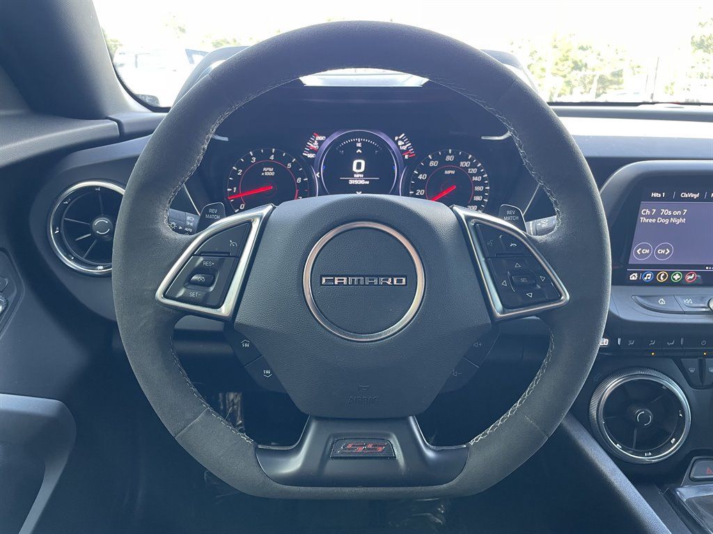 Used 2020 Chevrolet Camaro SS RWD image 26