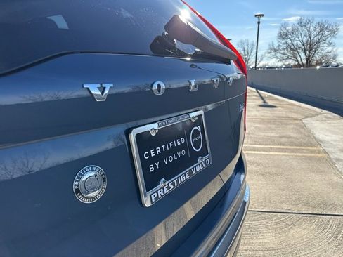 Certified 2025 Volvo XC90 B6 Plus image 38