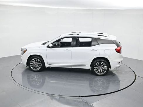 Used 2022 GMC Terrain Denali image 44
