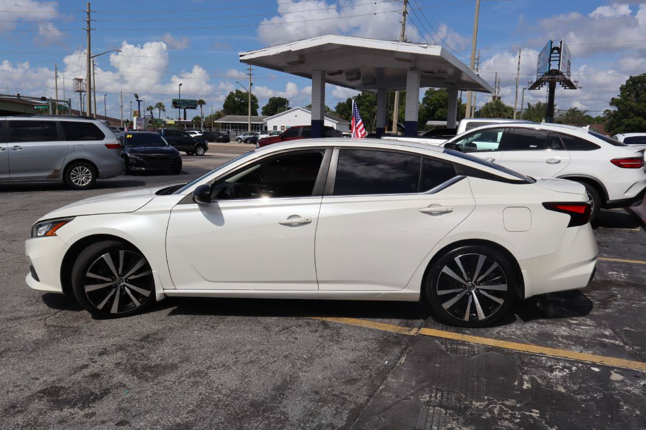 Used 2020 Nissan Altima 2.5 SR FWD image 6