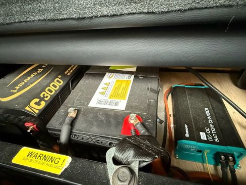 Used 2020 Mercedes-Benz Sprinter 2500 w/ Driver Convenience Package image 11