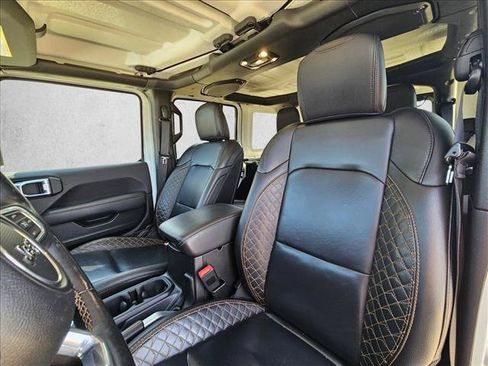 Used 2021 Jeep Wrangler Unlimited Sahara AWD/4WD image 13