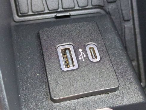 Used 2021 Lincoln Aviator 2WD image 32
