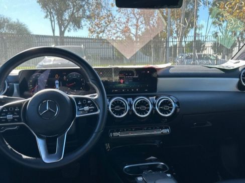 Used 2023 Mercedes-Benz CLA 250 image 6