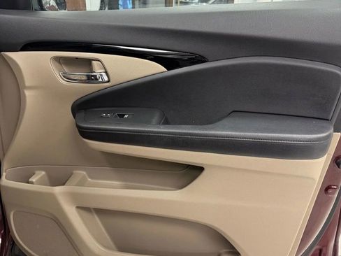 Used 2016 Honda Pilot Elite image 23