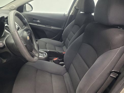 Used 2016 Chevrolet Cruze LT image 17