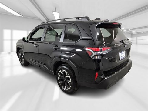 New 2025 Subaru Forester Premium w/ Convenience Package #1 image 3