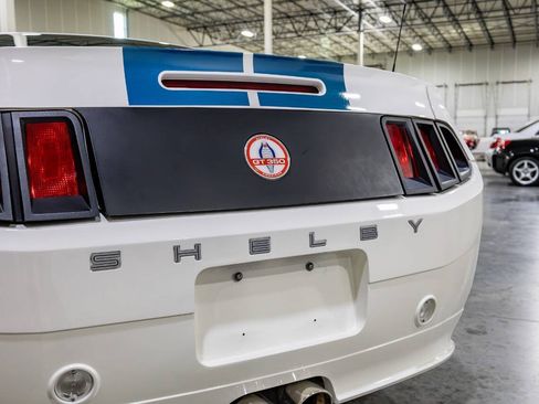 Used 2012 Ford Mustang GT Premium w/ HID Headlamps & Security Pkg RWD image 24
